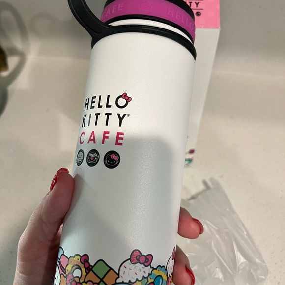 NWT Hello Kitty Cafe hydroflask type waterbottle - Picture 9 of 12